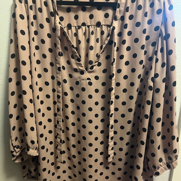 Torrid Polka Dot Blouse - dusty rose - Picture 1 of 1